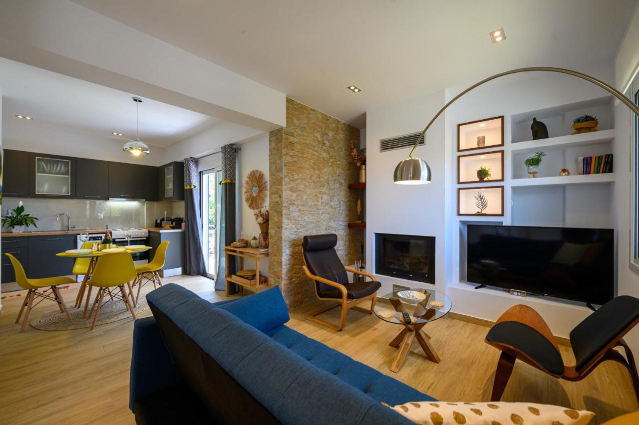 Chic Apartment In Nature, 5-Min Walk To The Beach Kalamata Exteriör bild