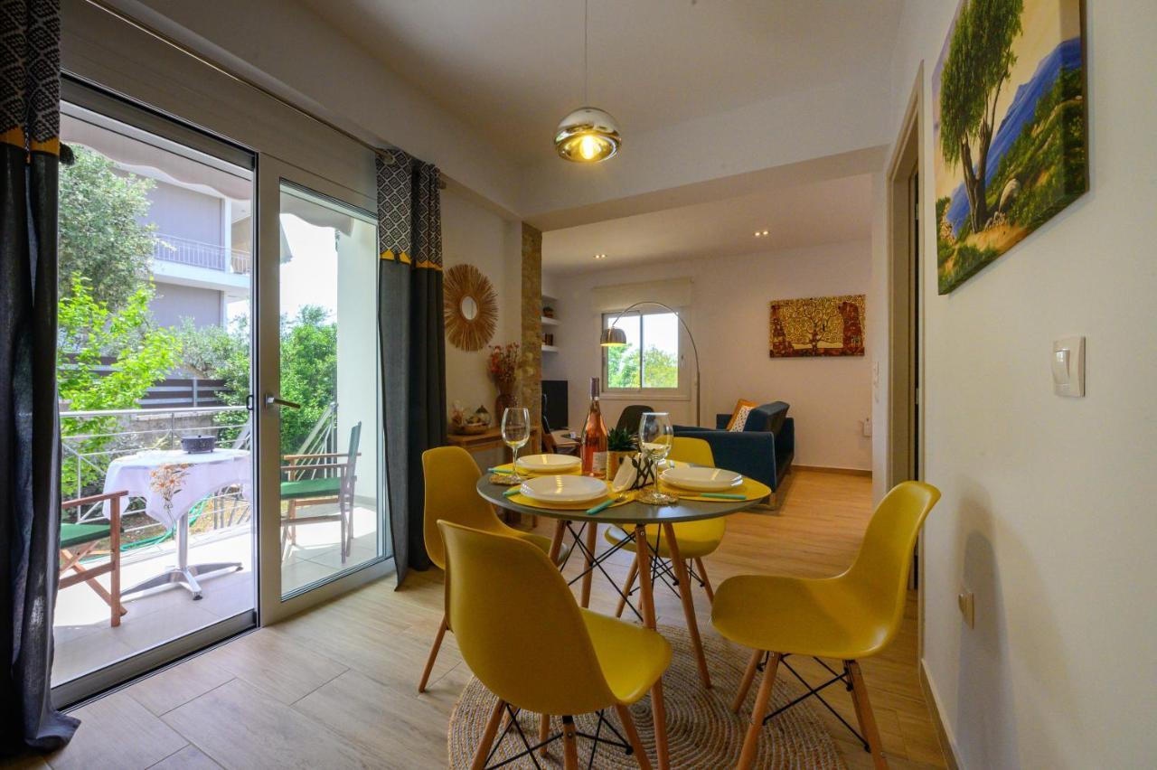 Chic Apartment In Nature, 5-Min Walk To The Beach Kalamata Exteriör bild