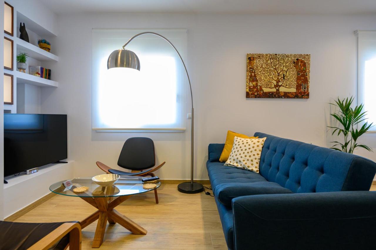 Chic Apartment In Nature, 5-Min Walk To The Beach Kalamata Exteriör bild