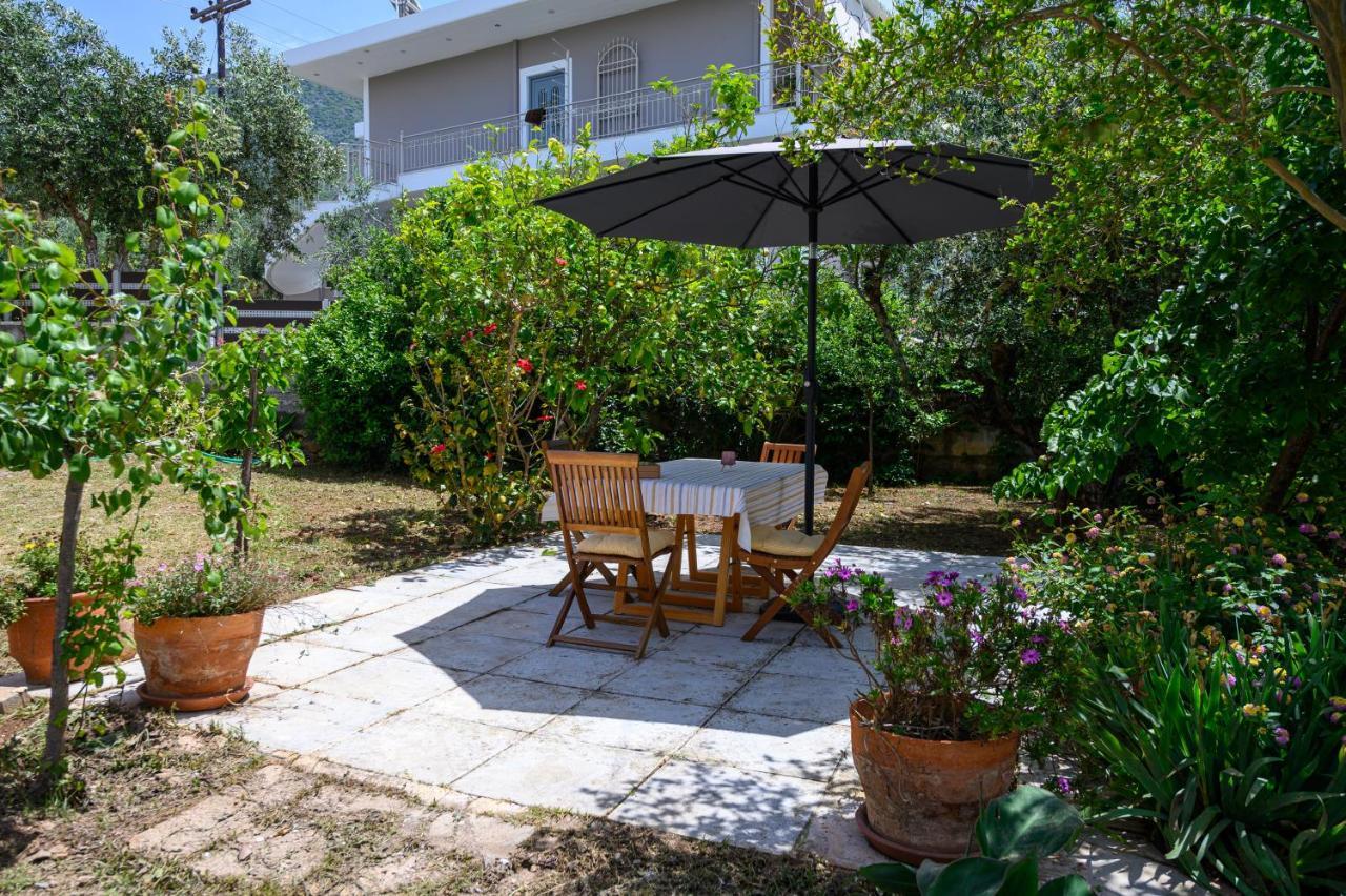 Chic Apartment In Nature, 5-Min Walk To The Beach Kalamata Exteriör bild